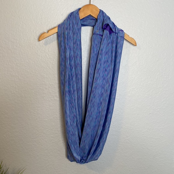 Apana womens blue infinity scarf with snaps - Picture 3 of 5